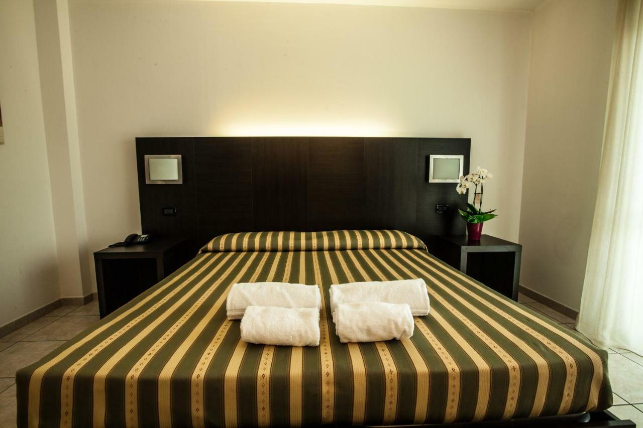 Hotel Davide Rivoli Kültér fotó